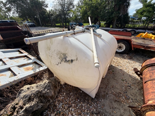 1000 Gallon Storage Tank